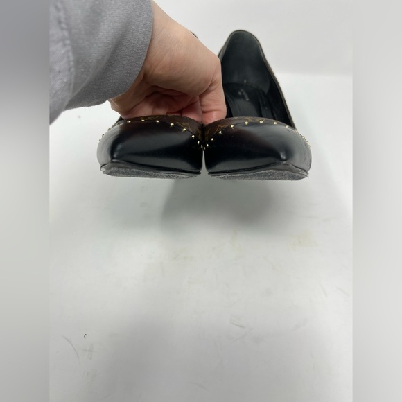 Louis Vuitton Signature Monogram LV Black Leather studded pumps size 39 EU - Picture 7 of 8